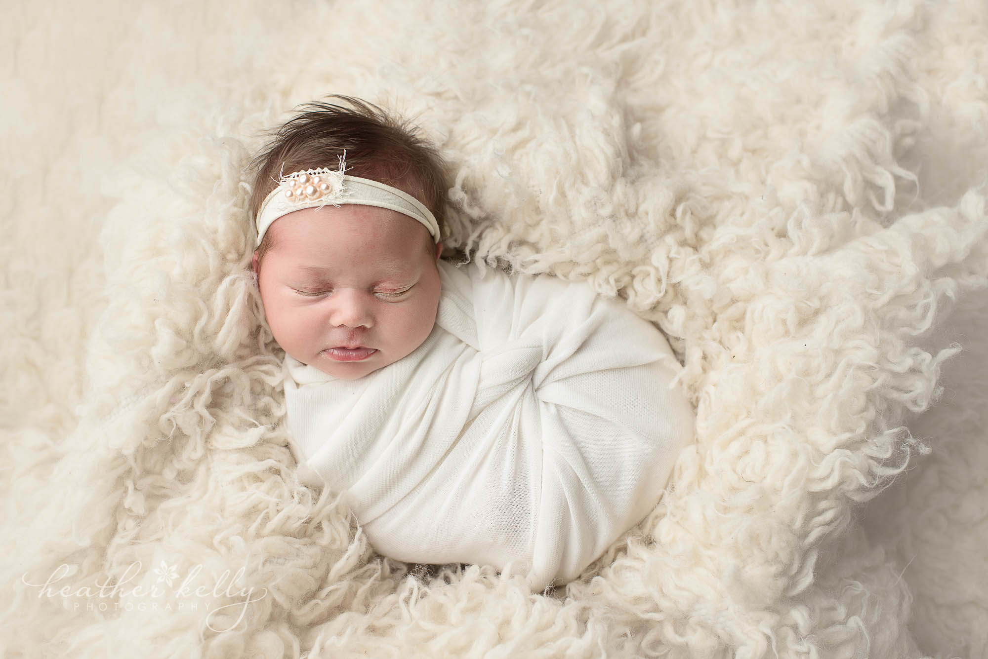 neutral newborn. trumbull newborn photography ct
