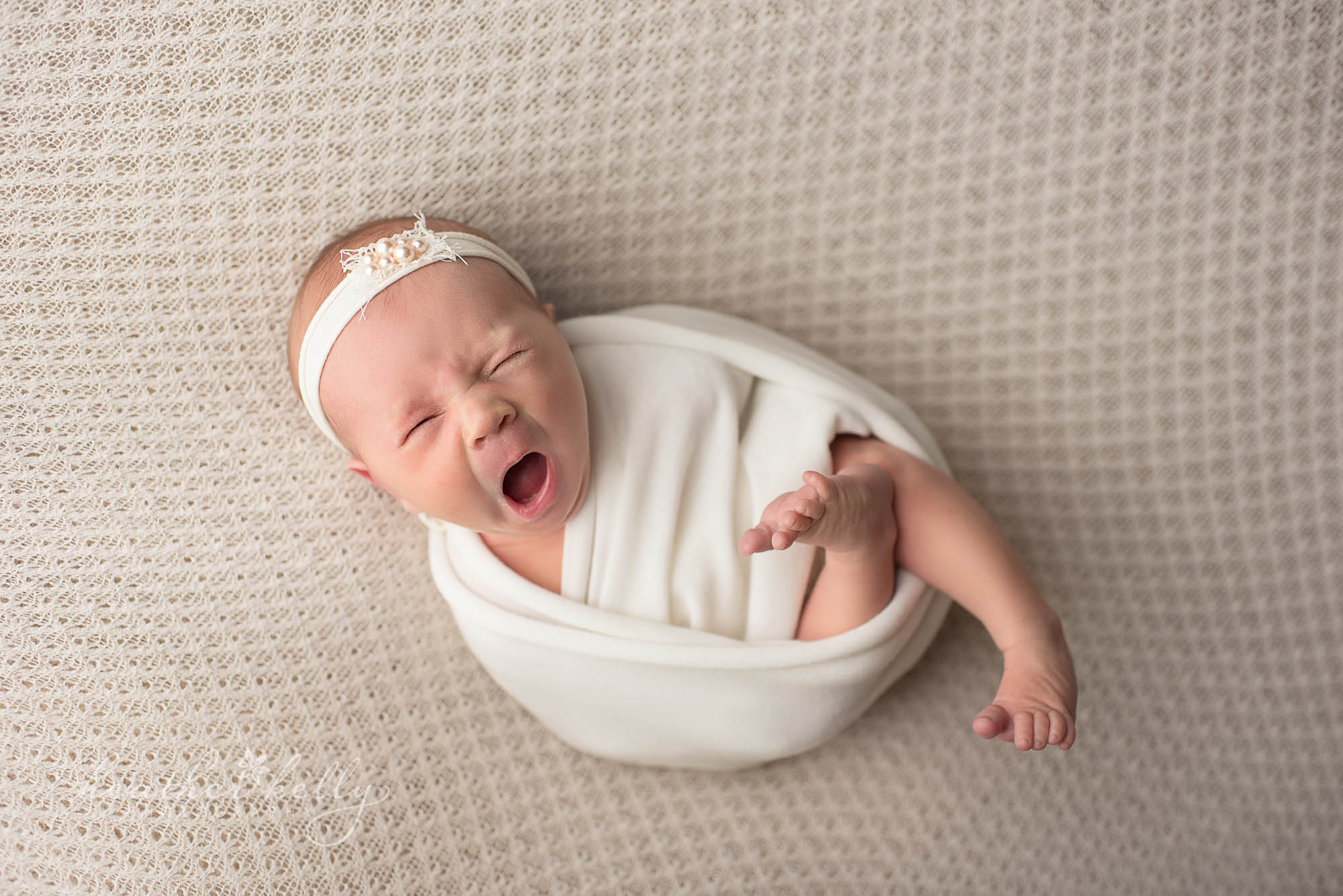 yawning newborn photography ct
