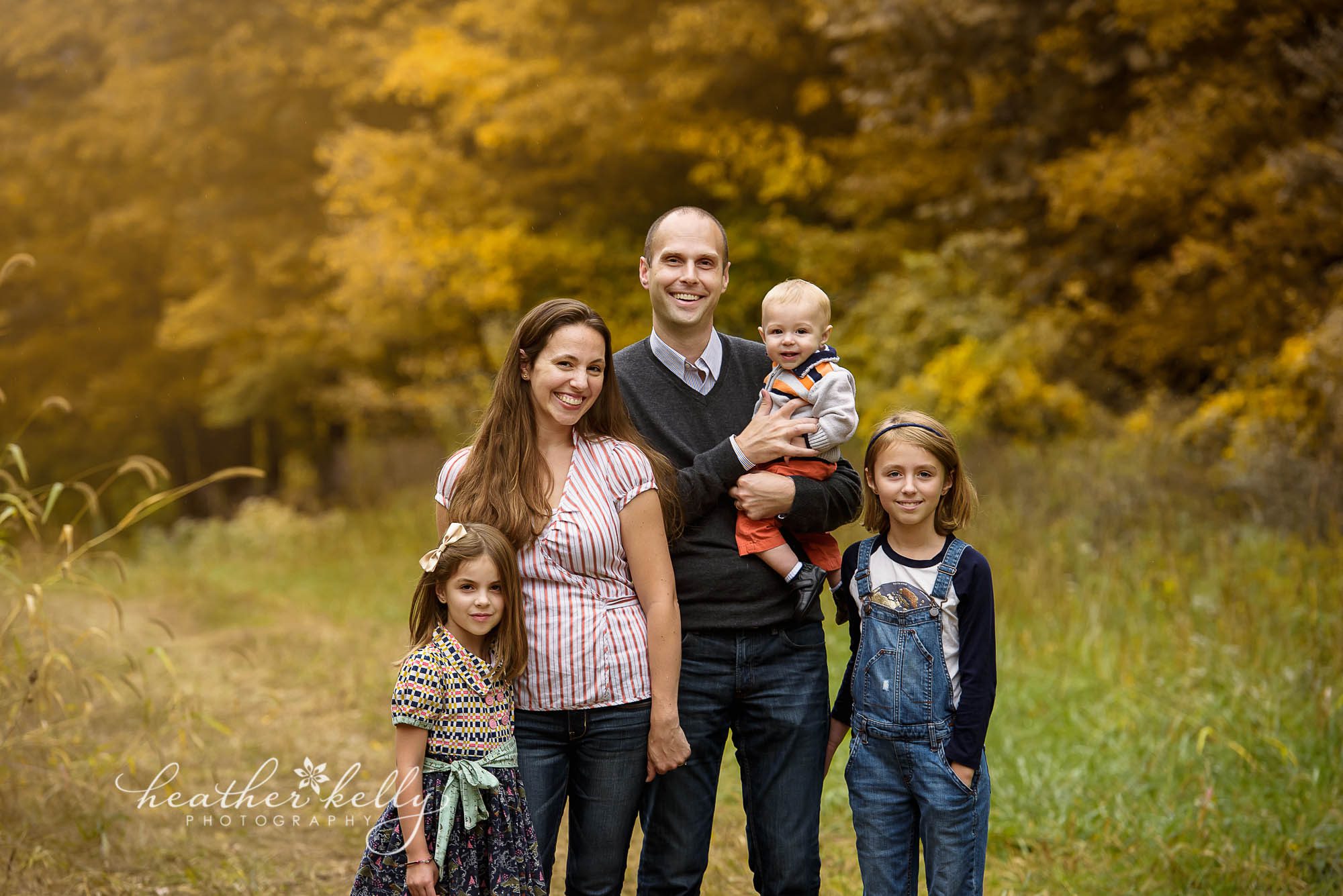 family of 5. newtown family photography session