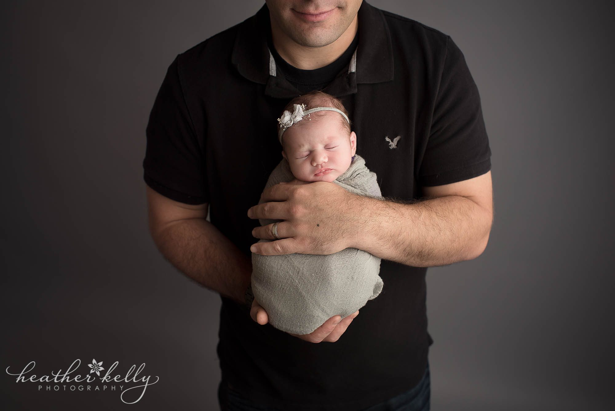 dad and newborn girl photography