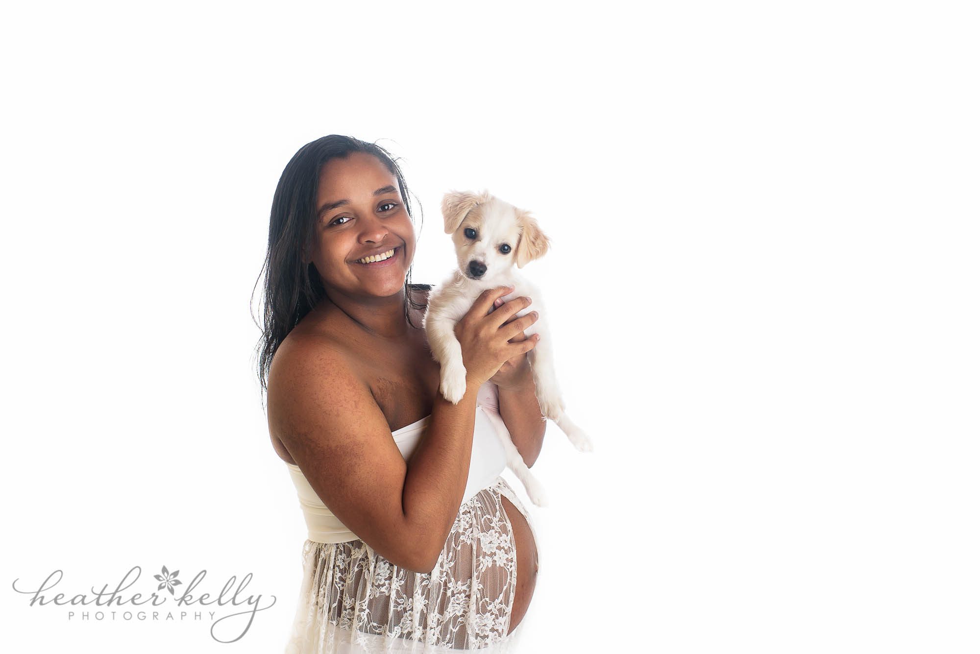 maternity photography ct. high key maternity with puppy